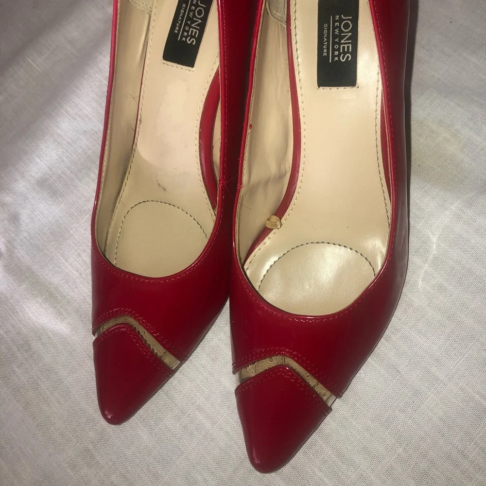 🌞 Jones New York Delly 3” pointy toed red patent leather pumps women size 6.5